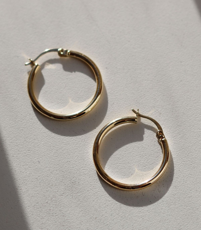 Goldene Eleganz Creolen