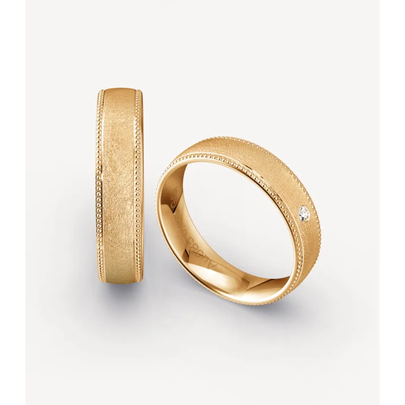 Velmira Trauringe aus Gelbgold mit Diamant | Moreen