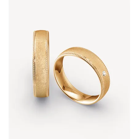 Velmira Trauringe aus Gelbgold mit Diamant | Moreen