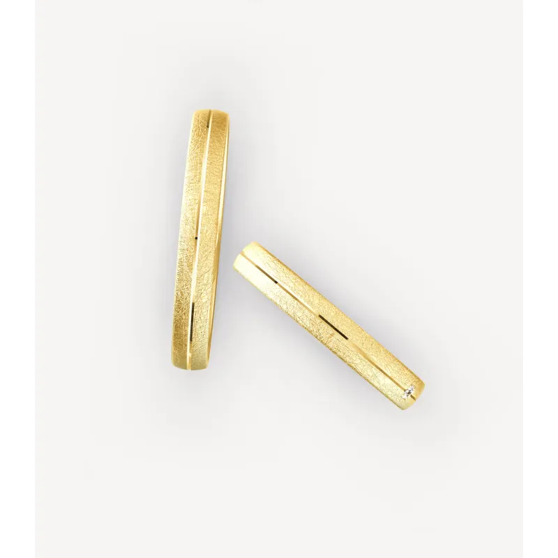Mirella Eheringe Gelbgold mit Brillant | Moreen